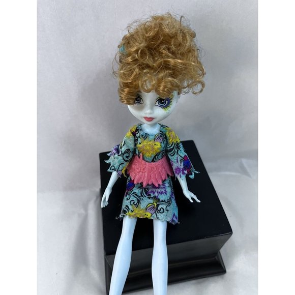 Ever After High  Doll Featherly the Bird Forrest Pixie Dragon Games - Picture 11 of 11